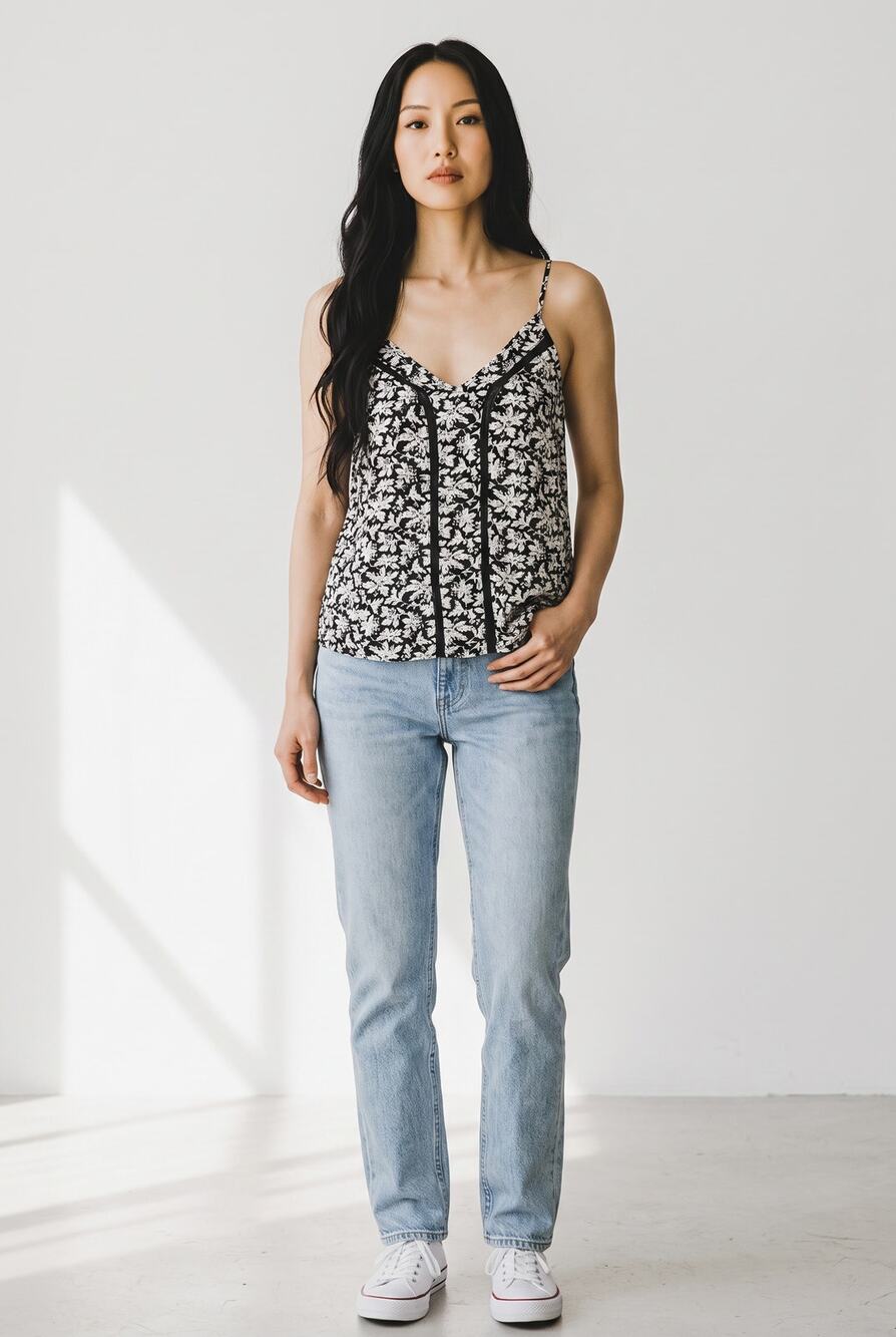 Treasure & Bond Medium Black White Floral V Neck Camisole Tank Top NWOT Boho